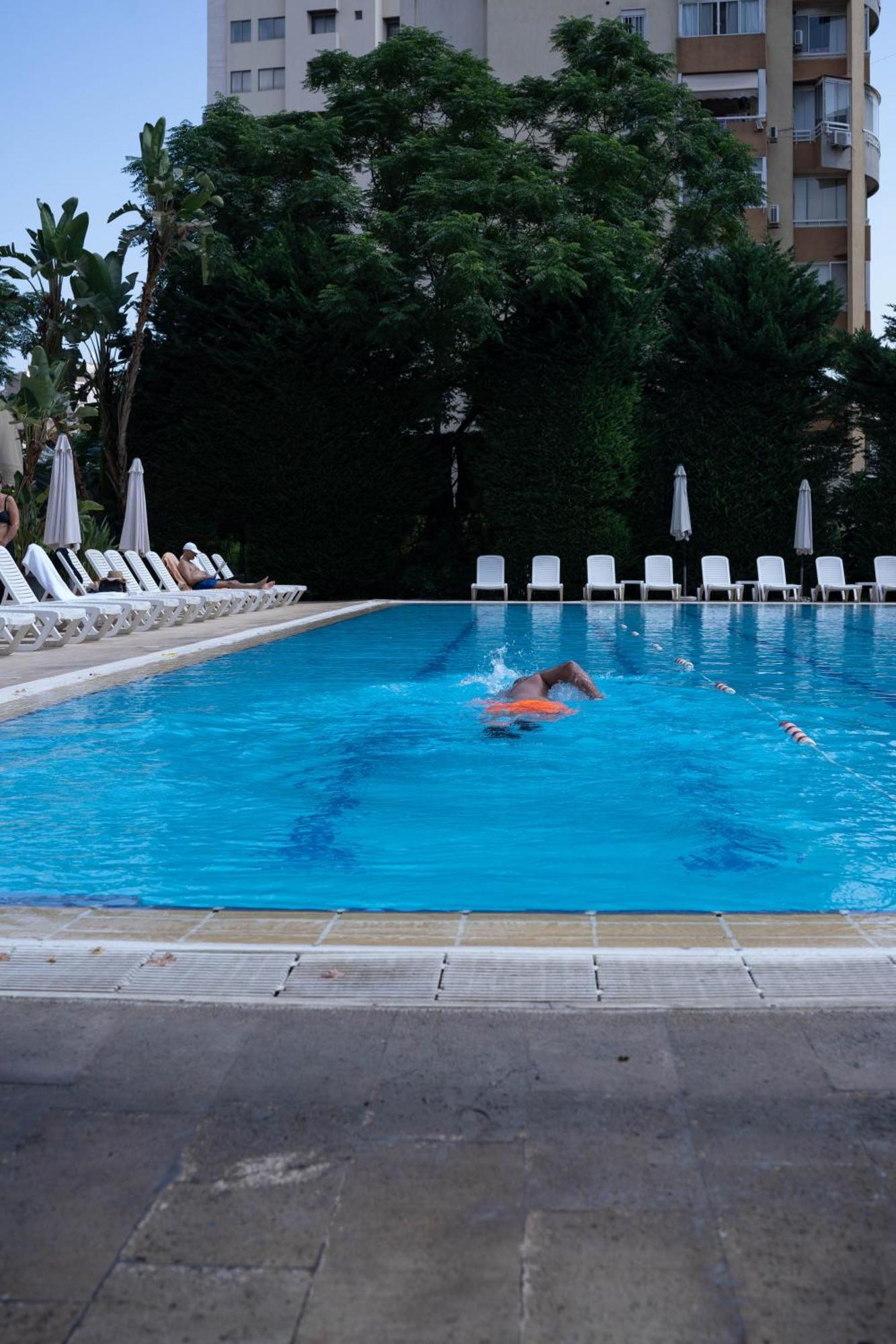 Cosmopolitan Hotel Beirut Exterior foto